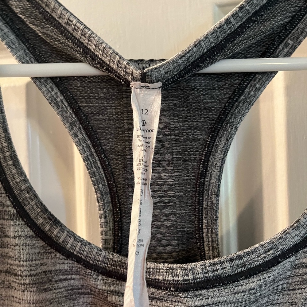 Lululemon top - Picture 3 of 3